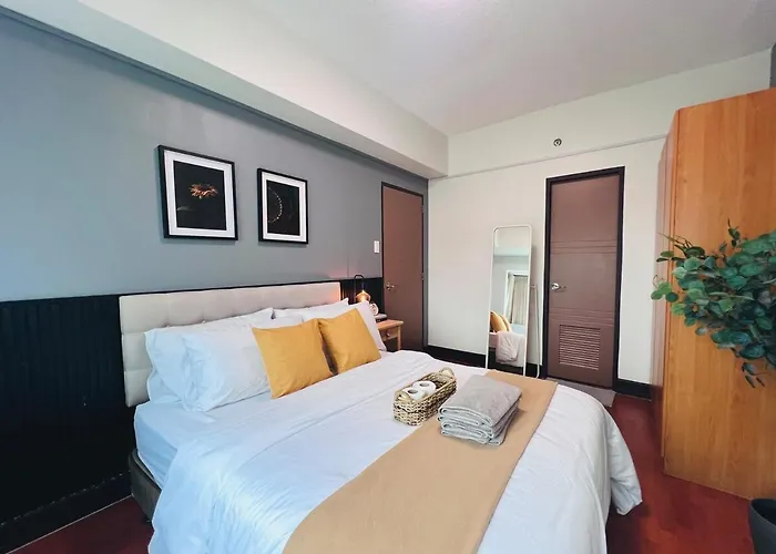 Spacious 1br With 300mbps Internet Near High Street Bgc Apartment *