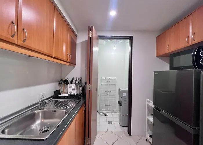 Apartment Spacious 1br With 300mbps Internet Near High Street Bgc *