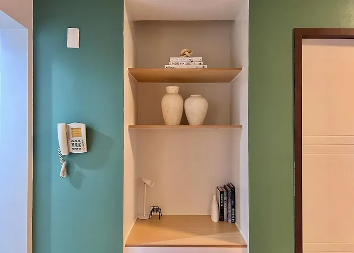 Spacious 1br With 300mbps Internet Near High Street Bgc Apartment Manila