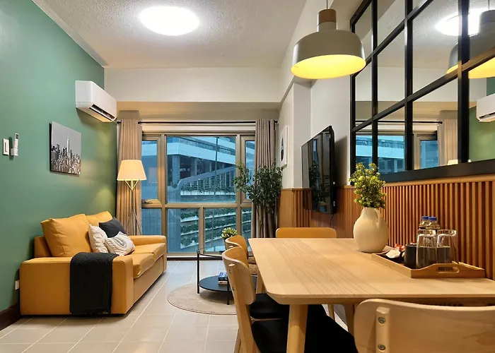 Spacious 1br With 300mbps Internet Near High Street Bgc *