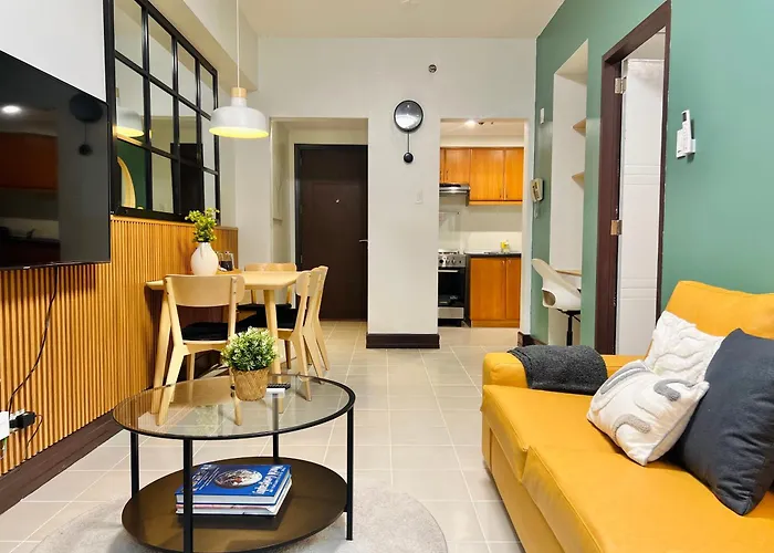 Spacious 1br With 300mbps Internet Near High Street Bgc *