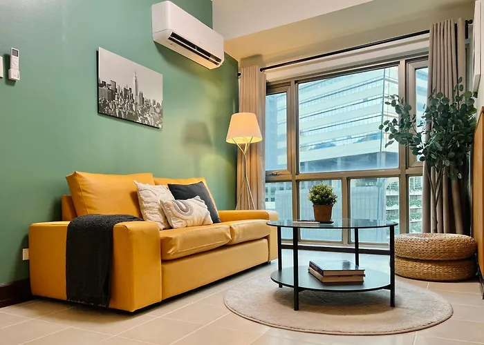 Spacious 1br With 300mbps Internet Near High Street Bgc Manila